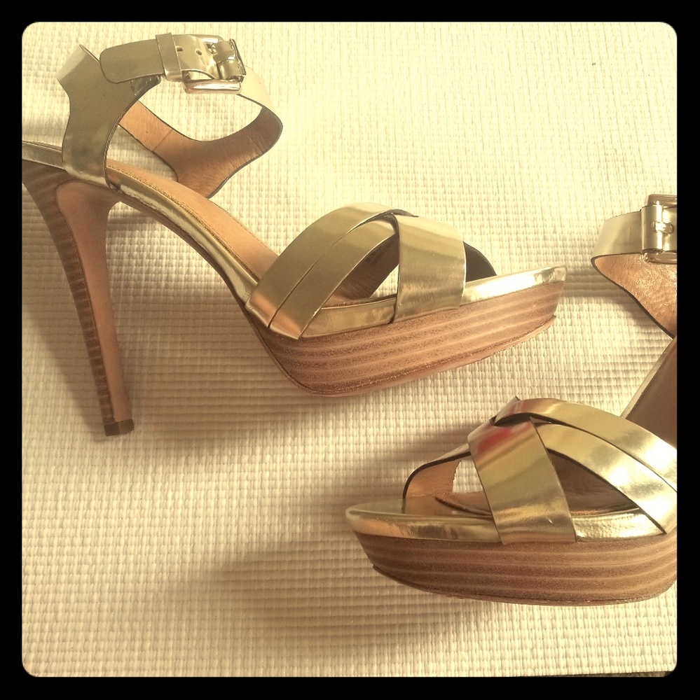 NEW Coach heeled sandals gold